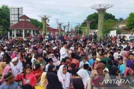 Pemkab Bangka Selatan salurkan santunan untuk 1.000 anak yatim