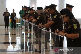 Pingkan Gerungan resmi dilantik sebagai koordinator di Kejati Sulteng
