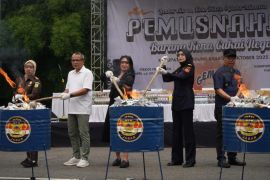 Legislator sebut pemusnahan rokok ilegal jaga stabilitas penerimaan Jabar