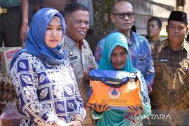 Tiga rumah terbakar di Tebing Tinggi, Pemkab Madina turun langsung beri bantuan