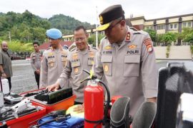 Kapolda Sulbar pastikan kesiapan peralatan SAR hadapi cuaca ekstrem