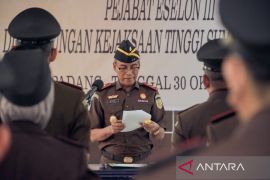 Kajati Sumbar instruksikan seluruh Kajari tegakkan hukum humanis
