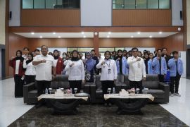 Kanwil Kemenkum Kalbar dorong literasi hukum internasional lewat sosialisasi layanan apostille