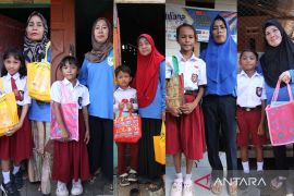 Peran perempuan pesisir olah sampah jadi berkah