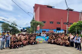 Siswa SDN 14 Pangkalpinang belajar energi bersama PLN di PLTU Air Anyir