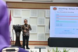 Menko PMK sebut stunting dan TBC jadi permasalahan mendasar kesehatan