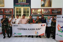 KAI Daop 6 salurkan bantuan TJSL ke Kodim 0734 Kota Yogyakarta