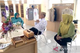 Bupati: Galeri Dekranasda wadah UMKM pasarkan produk Bone Bolango