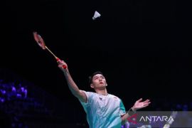Jonatan Christie Tampil Gemilang, Amankan Tiket ke Perempat Final Hylo Open 2025!