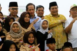 Datangi Sekolah Rakyat di NTB, Menteri Hanif edukasi lingkungan hidup