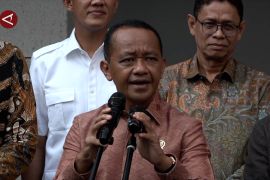 Perusahaan migas diminta beli minyak hasil produksi sumur rakyat