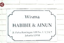 Ayo mampir ke rumah eyang di Wisma Habibie & Ainun!