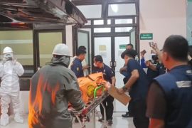 Posko DVI korban Ponpes Al Khoziny dipusatkan di RS Bhayangkara