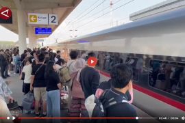 Jokowi komentari Whoosh: Pembangunan transportasi bukan cari laba - VIDEO