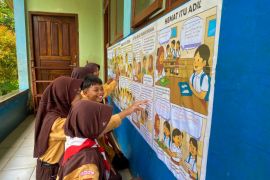 Tembok Literasi sebagai ruang ekspresi murid