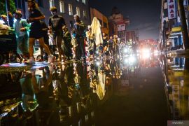 Prakiraan cuaca Bandung hari ini Sabtu 14 Februari 2026: hujan ringan