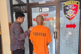 Polisi tangkap remaja Situbondo terduga tindak pidana asusila