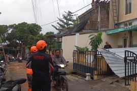 BPBD asesmen dampak kerusakan imbas angin puting beliung di Dau Malang