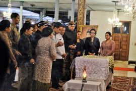 Wapres Gibran melayat Raja PB XIII