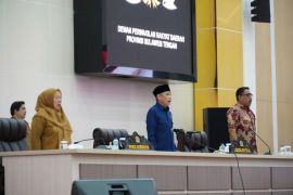 DPRD Sulteng sahkan dua Raperda perkuat kelembagaan dan tata kelola BUMD