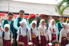 Pengelola tol libatkan karyawan dalam aksi sosial di Pulau Rimau