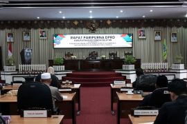 Fraksi-fraksi DPRD HSS terima inisiatif pemkab susun raperda BMD