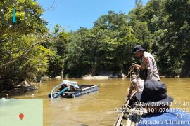 Polsek Kampar Kiri sita 7 rakit penambangan emas ilegal di Sungai Setingkai Riau