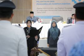 Wali Kota Banda Aceh lantik 92 pejabat struktural baru