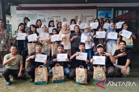 Pelatihan Jurnalistik Antara Kalbar 2025 sukses digelar, Alfamart ikut dukung