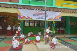 Siswa diduga keracunan MBG, SDN di Jakbar setop program 10 hari