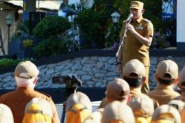 Bupati minta seluruh SKPD mempercepat serapan anggaran