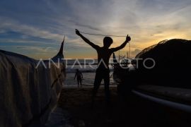 Kampung nelayan merah putih di Sumatera Barat Page 2 Small