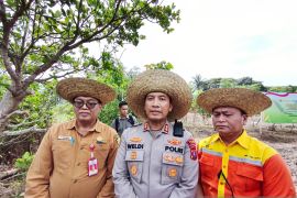 Polres Tapin olah lahan tidur satu hektare untuk tanam jagung hibrida