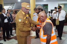 Pemkot Jayapura terapkan sistem layanan pembayaran parkir melalui QRIS