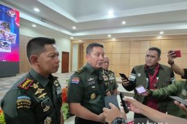 TNI Komlekad rayakan HUT ke-80 dengan bakti sosial