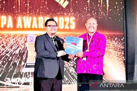 Unipa raih dua rekor MURI penggunaan noken dan mahkota