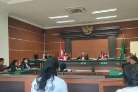 Terdakwa pemalsuan dan penyerobotan tanah sakit, sidang ditunda