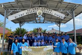 Mahasiswa Hukum UBB sosialisasikan "Bijak Tambang" di SMPN 3 Pangkalpinang