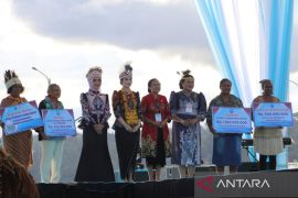 Dekranas Pusat bantu modal Rp1,5 miliar untuk pelaku UMKM OAP di Papua Barat