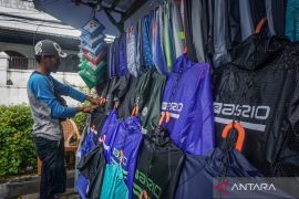 Sebagian Jakarta diguyur hujan pada Sabtu malam ini