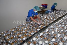 MBG khas Minang SPPG Polda Sumbar Page 2 Small