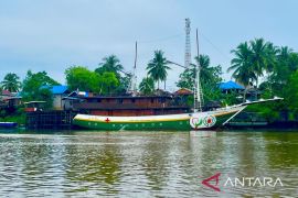 RS Apung beri layanan kesehatan gratis di ujung Kutai Timur