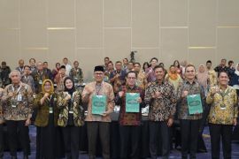 OJK dorong penguatan ekosistem keuangan syariah sektor jasa keuangan