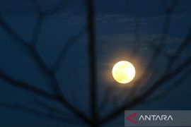 FOTO - Fenomena supermoon di Aceh