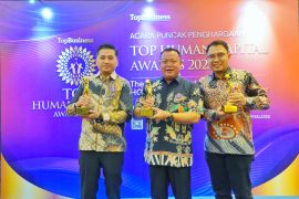 Bank Kalbar raih tiga penghargaan sekaligus pada Top Human Capital Awards 2025