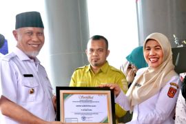 OKKPD Agam terima sertifikat sangat baik pengawasan pangan segar