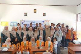 KKN Tematik UHO dorong guru di Soropia  inovasi pembelajaran berbasis AI