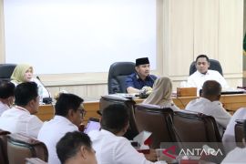 Bupati Bekasi peringatkan jabatan bukan barang dagangan