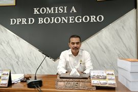 DPRD Bojonegoro dorong pemkab tingkatkan pembinaan aparatur desa