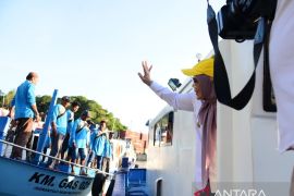 Wagub Gorontalo uji coba kapal taksi bantuan untuk nelayan